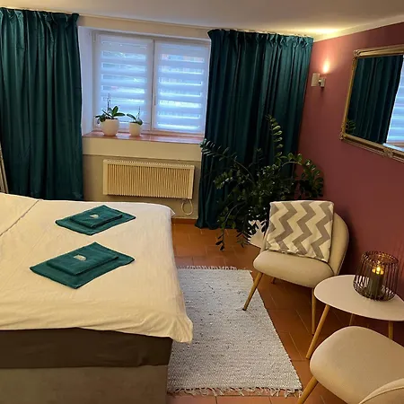 Guest house Skylark 4*