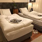 Skylark بيت ضيافة 4*