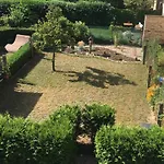 Skylark Gasthuis 4*