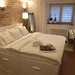 Skylark بيت ضيافة