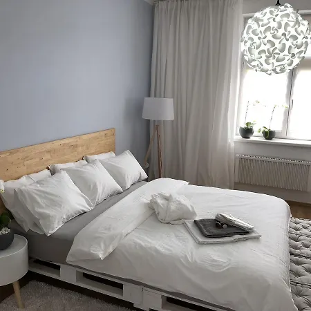 Skylark 4*
