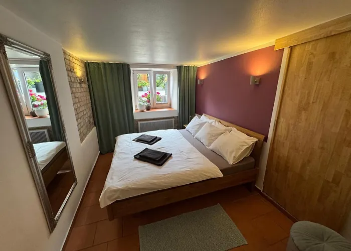 Skylark 4*